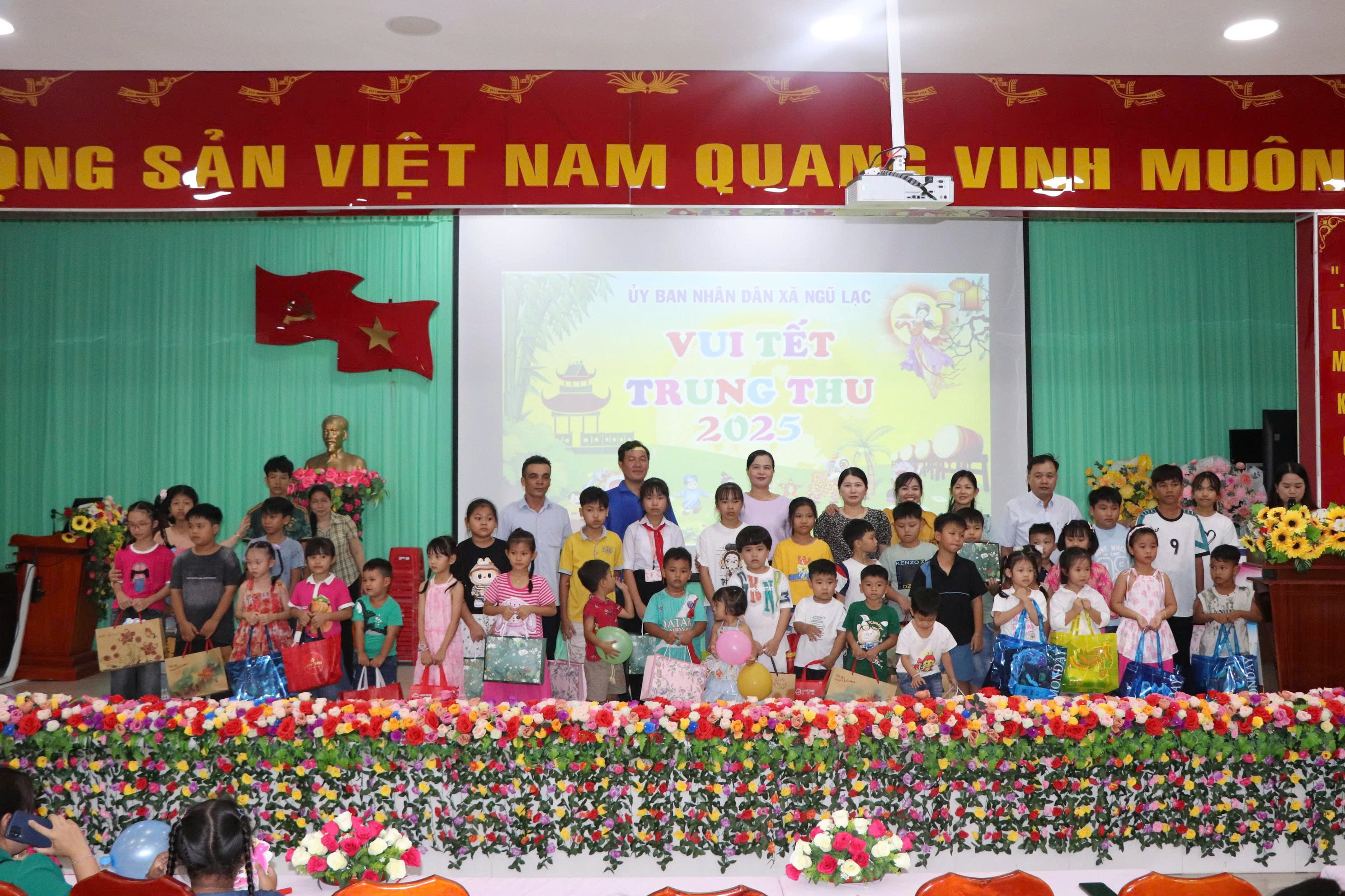 Chương trình “Trung thu yêu thương, vui khỏe cho bé, an toàn cho cả nhà”