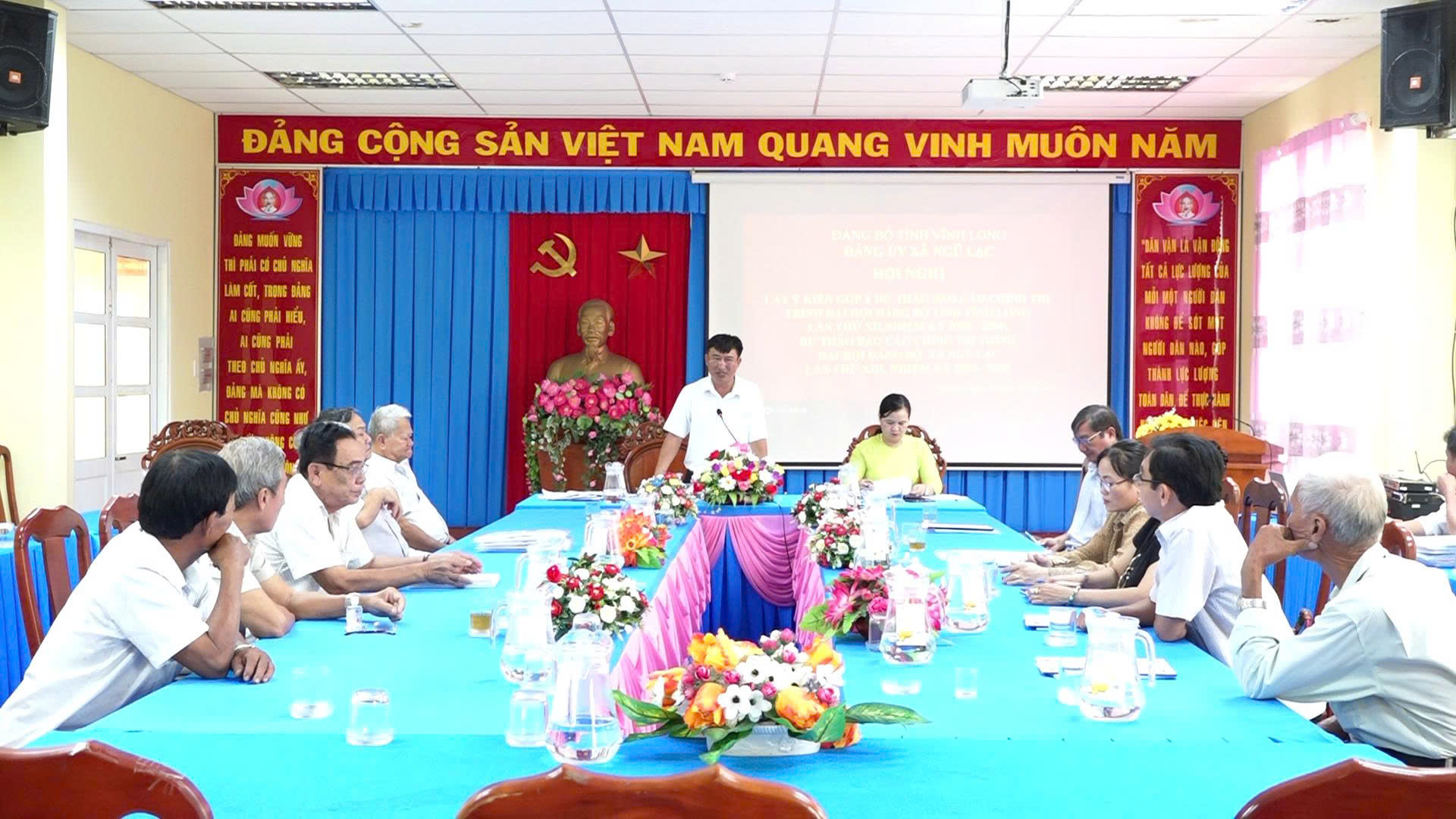 Hội nghị lấy ý kiến góp ý dự thảo báo cáo chính trị