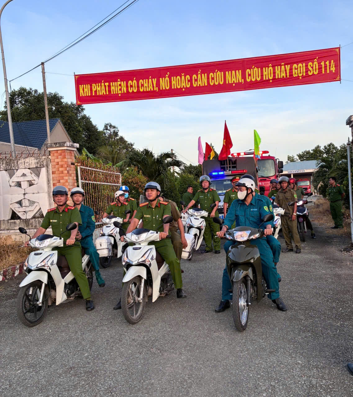 CÔNG AN XÃ NGŨ LẠC PHỐI HỢP THỰC HIỆN CÁC HOẠT ĐỘNG HƯỞNG ỨNG “NGÀY TOÀN DÂN PHÒNG CHÁY, CHỮA CHÁY VÀ CỨU NẠN CỨU HỘ”

