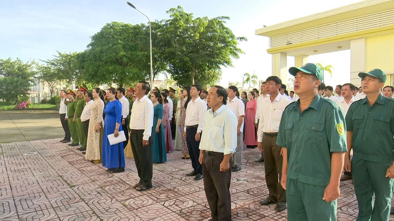 NGŨ LẠC PHÁT ĐỘNG ỦNG HỘ ĐỒNG BÀO BỊ ẢNH HƯỞNG CON BÃO SỐ 10 (Bualoi)