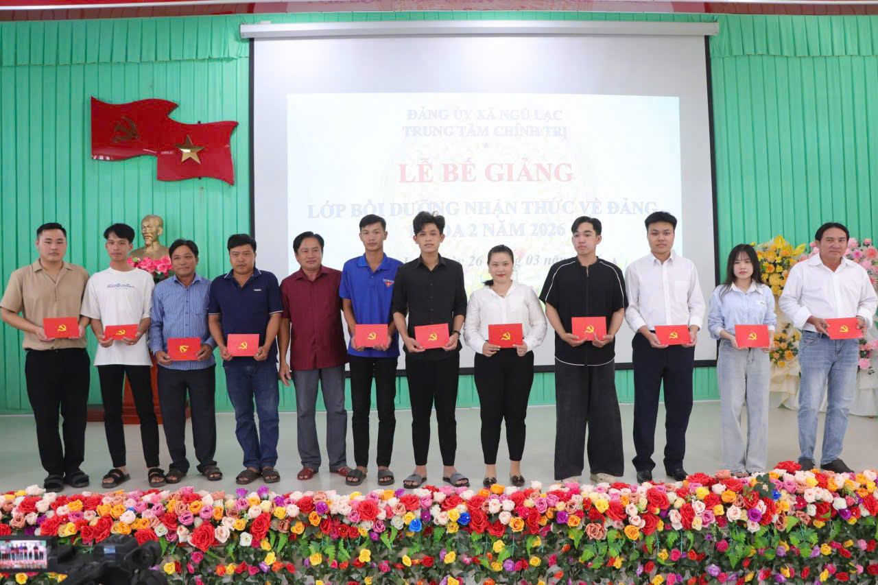 BẾ GIẢNG LỚP BỒI DƯỠNG NHẬN THỨC VỀ ĐẢNG KHÓA 2 NĂM 2026