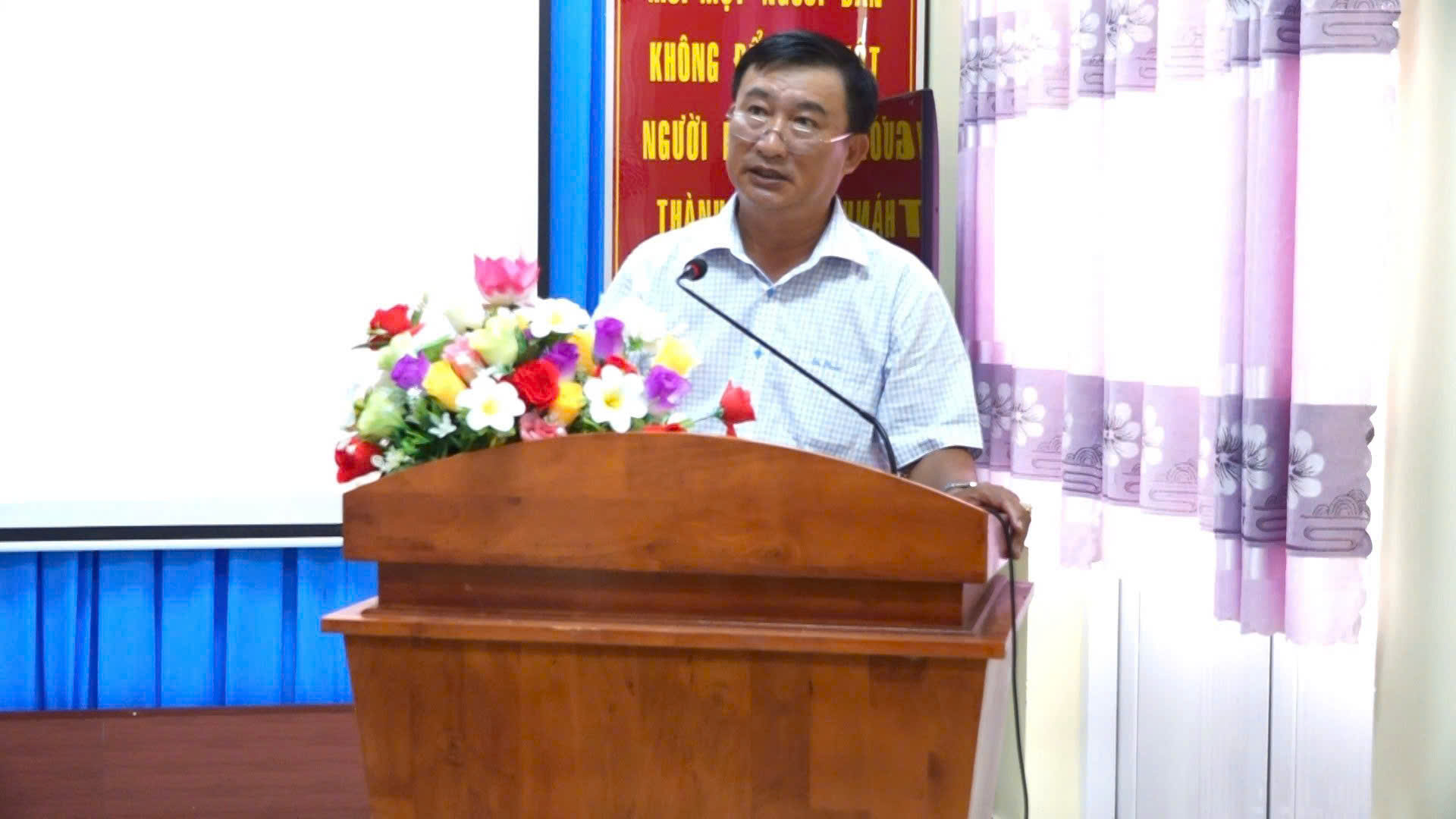 ĐẢNG ỦY XÃ NGŨ LẠC SƠ KẾT CÔNG TÁC THÁNG 4, TRIỂN KHAI NHIỆM VỤ CÔNG TÁC THÁNG 5 NĂM 2026